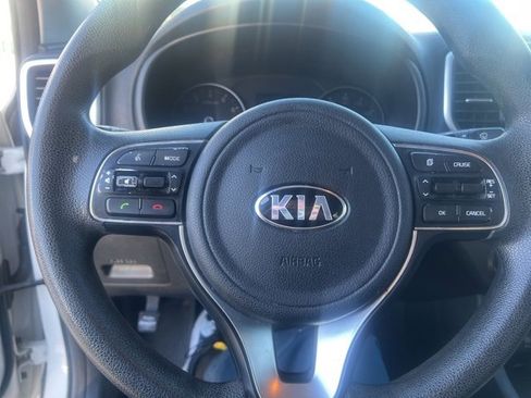 Used 2019 Kia Sportage LX image 8