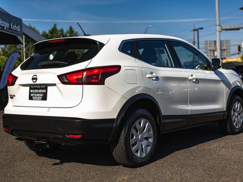 Used 2018 Nissan Rogue Sport S image 8