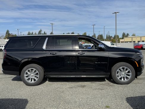 New 2026 Chevrolet Suburban Premier image 6