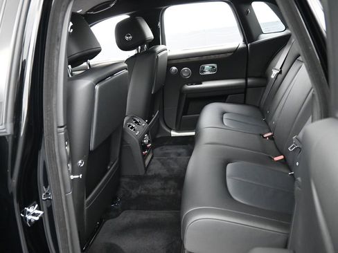 Used 2025 Rolls-Royce Ghost image 27