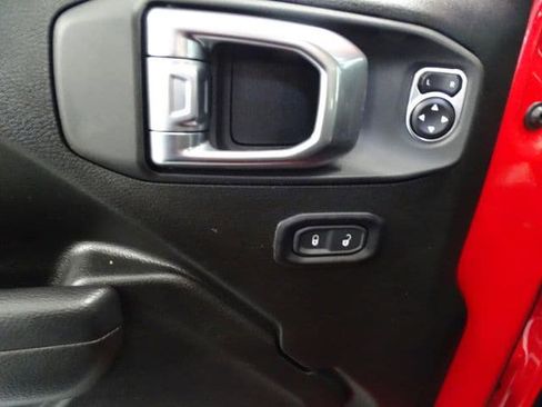 Certified 2025 Jeep Wrangler Unlimited Rubicon 4xe w/ Safety Group AWD/4WD image 3