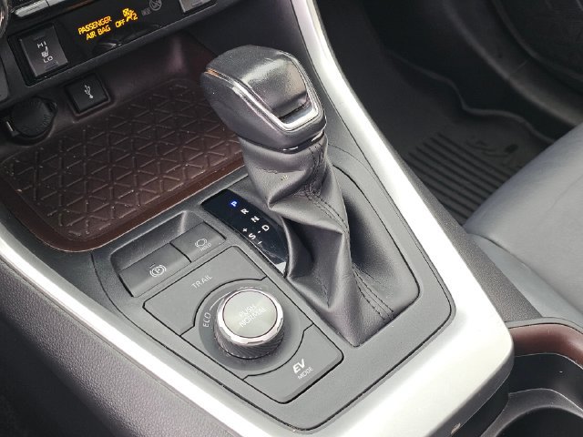 Used 2021 Toyota RAV4 Limited AWD/4WD image 34