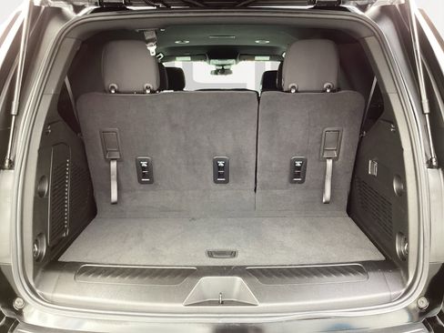 Used 2024 Chevrolet Tahoe LS image 17