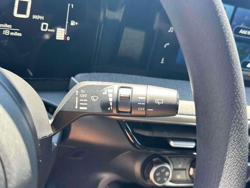 Used 2025 Nissan Kicks SV w/ SV Premium Package AWD/4WD image 22