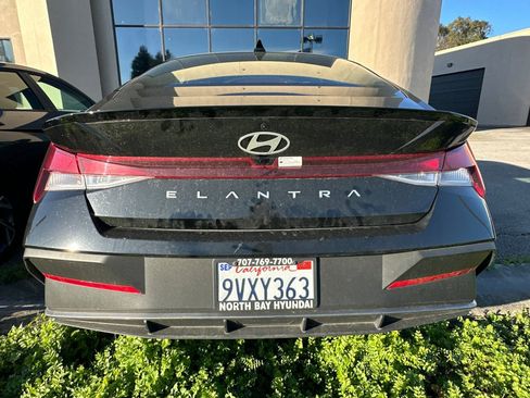 Certified 2025 Hyundai Elantra Sport w/ Cargo Package image 4