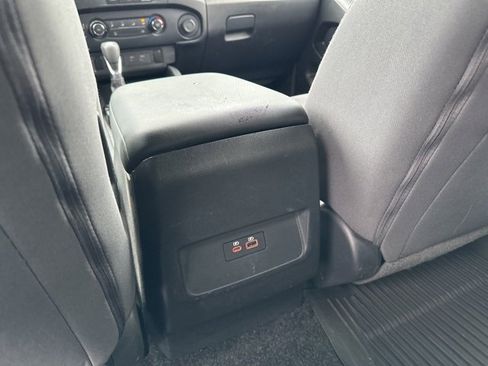 Certified 2023 Nissan Frontier SV w/ Midnight Edition Package image 16