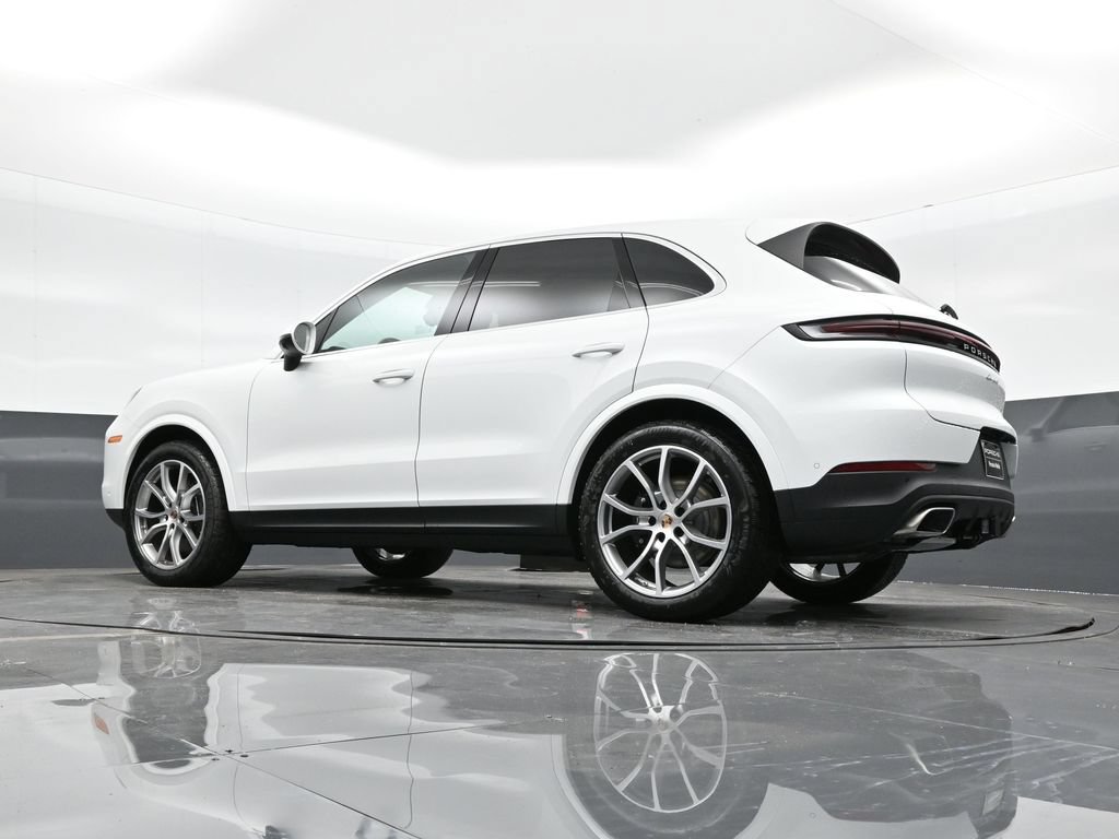 Certified 2026 Porsche Cayenne AWD/4WD image 35