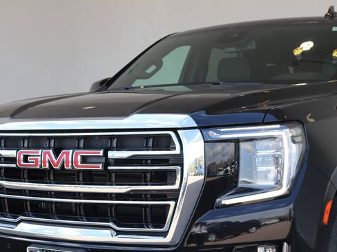 Used 2024 GMC Yukon XL SLT AWD/4WD image 44