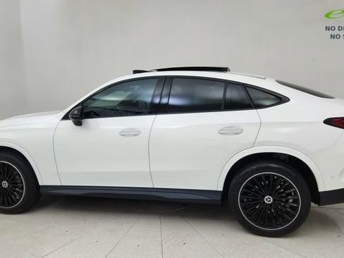 Used 2025 Mercedes-Benz GLC 300 4MATIC image 4