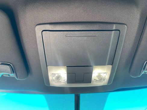 Used 2013 Ford Explorer XLT FWD image 21