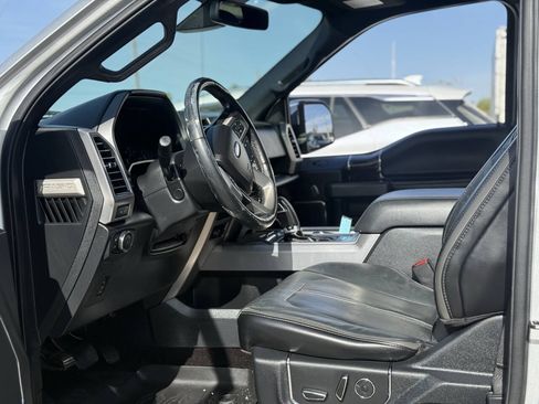 Used 2017 Ford F150 Platinum w/ Equipment Group 701A Luxury AWD/4WD image 15