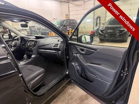 Used 2023 Subaru Forester Premium AWD/4WD image 36
