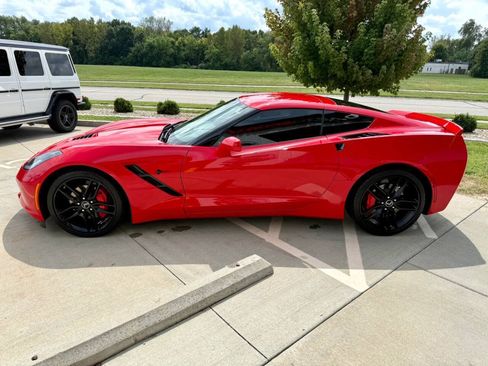 Used 2015 Chevrolet Corvette Stingray Coupe w/ 2LT Preferred Equipment Group RWD image 5