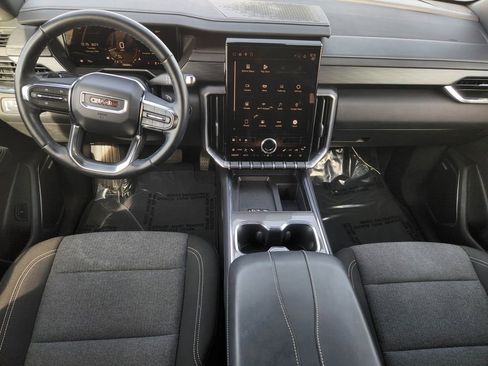 Used 2025 GMC Acadia Elevation image 25