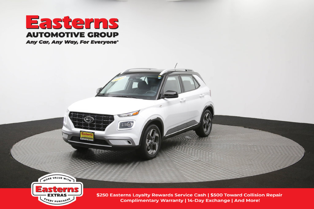 Used 2025 Hyundai Venue Limited FWD image 55