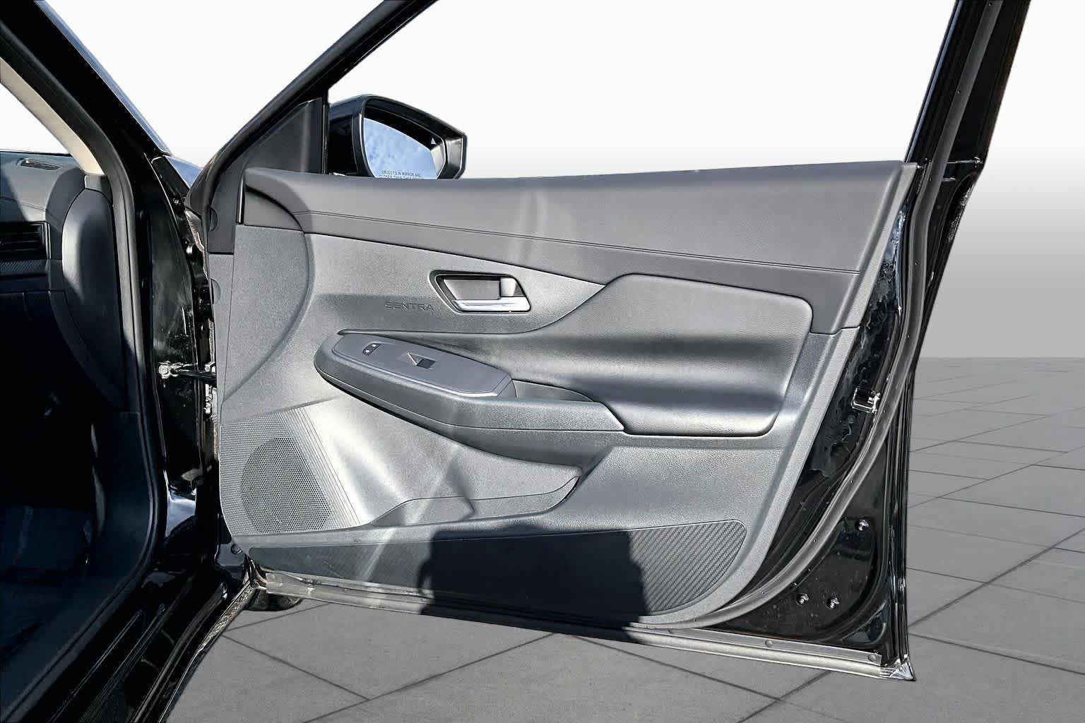 Used 2026 Nissan Sentra SV w/ SV Convenience Package FWD image 22