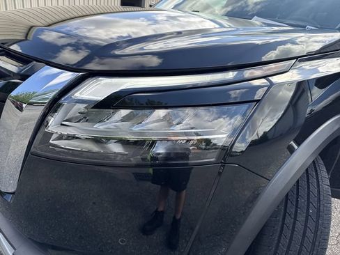 Used 2024 Nissan Pathfinder Platinum w/ Cargo Package FWD image 33