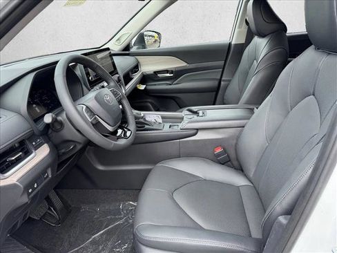 New 2026 Toyota Grand Highlander Limited image 11