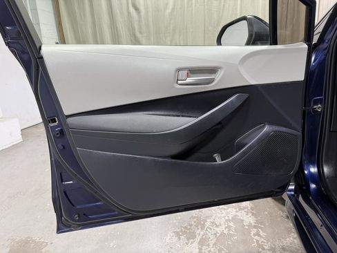 Used 2021 Toyota Corolla LE w/ Carpet Mat Package (TMS) FWD image 8