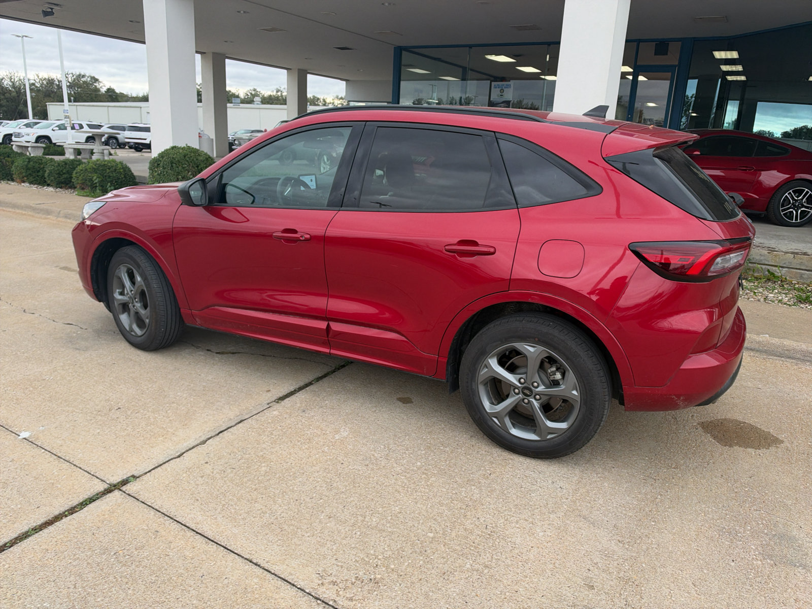 Used 2024 Ford Escape ST-Line AWD/4WD image 9