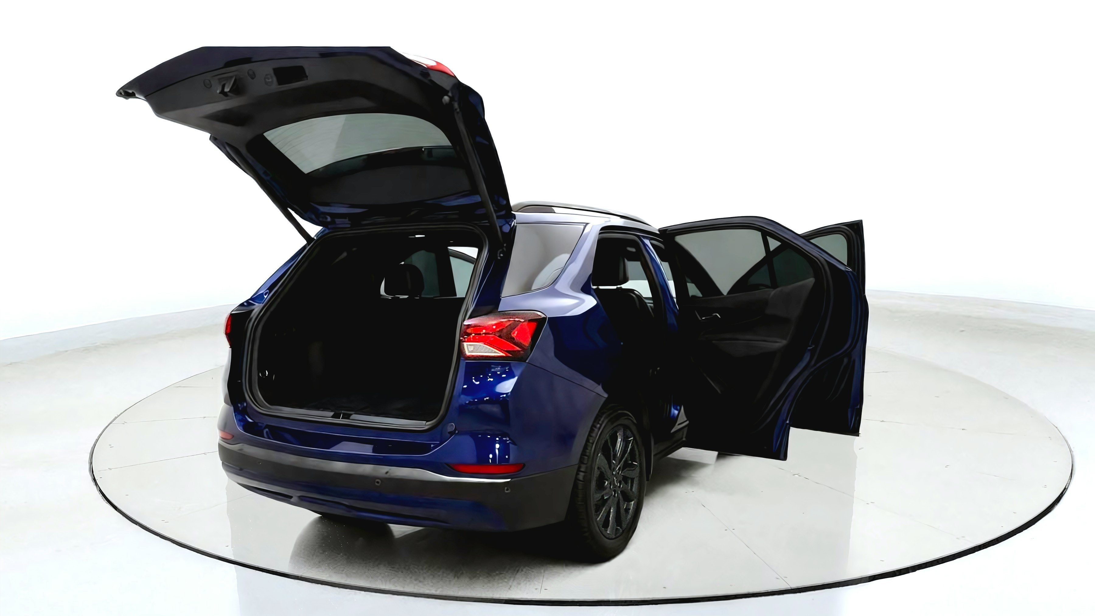 Used 2023 Chevrolet Equinox RS w/ RS Leather Package AWD/4WD image 14