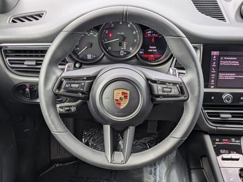 Certified 2025 Porsche Macan AWD/4WD image 15