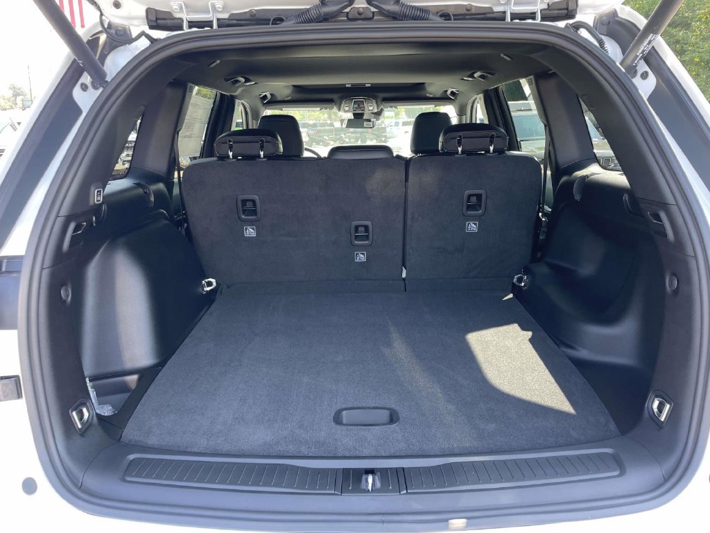 New 2027 Jeep Grand Cherokee Altitude RWD image 42