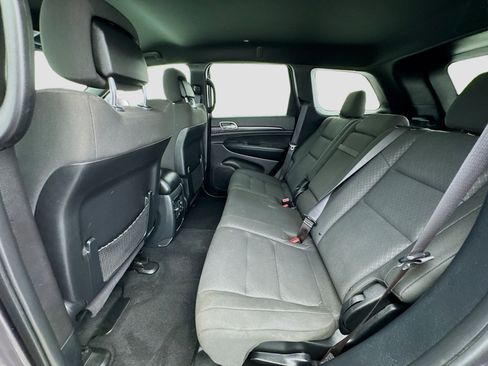 Used 2020 Jeep Grand Cherokee Laredo image 15