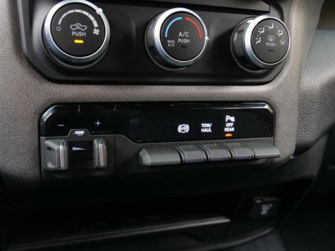 Used 2023 RAM 3500 Tradesman image 16