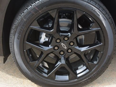 New 2026 Chevrolet Traverse RS w/ LPO, Floor Liner Package FWD image 11