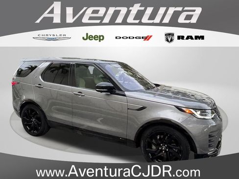 Used 2021 Land Rover Discovery S R-Dynamic image 1