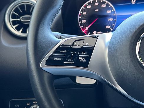 Certified 2025 Mercedes-Benz GLA 250 4MATIC image 30