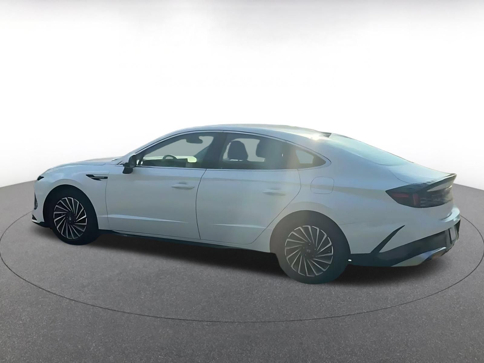 Used 2025 Hyundai Sonata SEL FWD image 10
