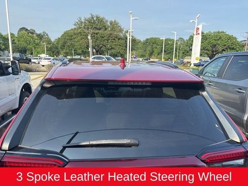 Used 2020 Toyota RAV4 XLE Premium FWD image 5