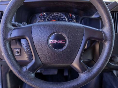 Used 2015 GMC Savana 3500 LS w/ Chrome Appearance Package image 27