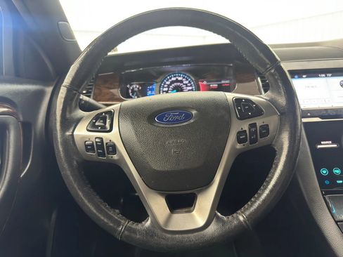 Used 2017 Ford Taurus Limited image 19