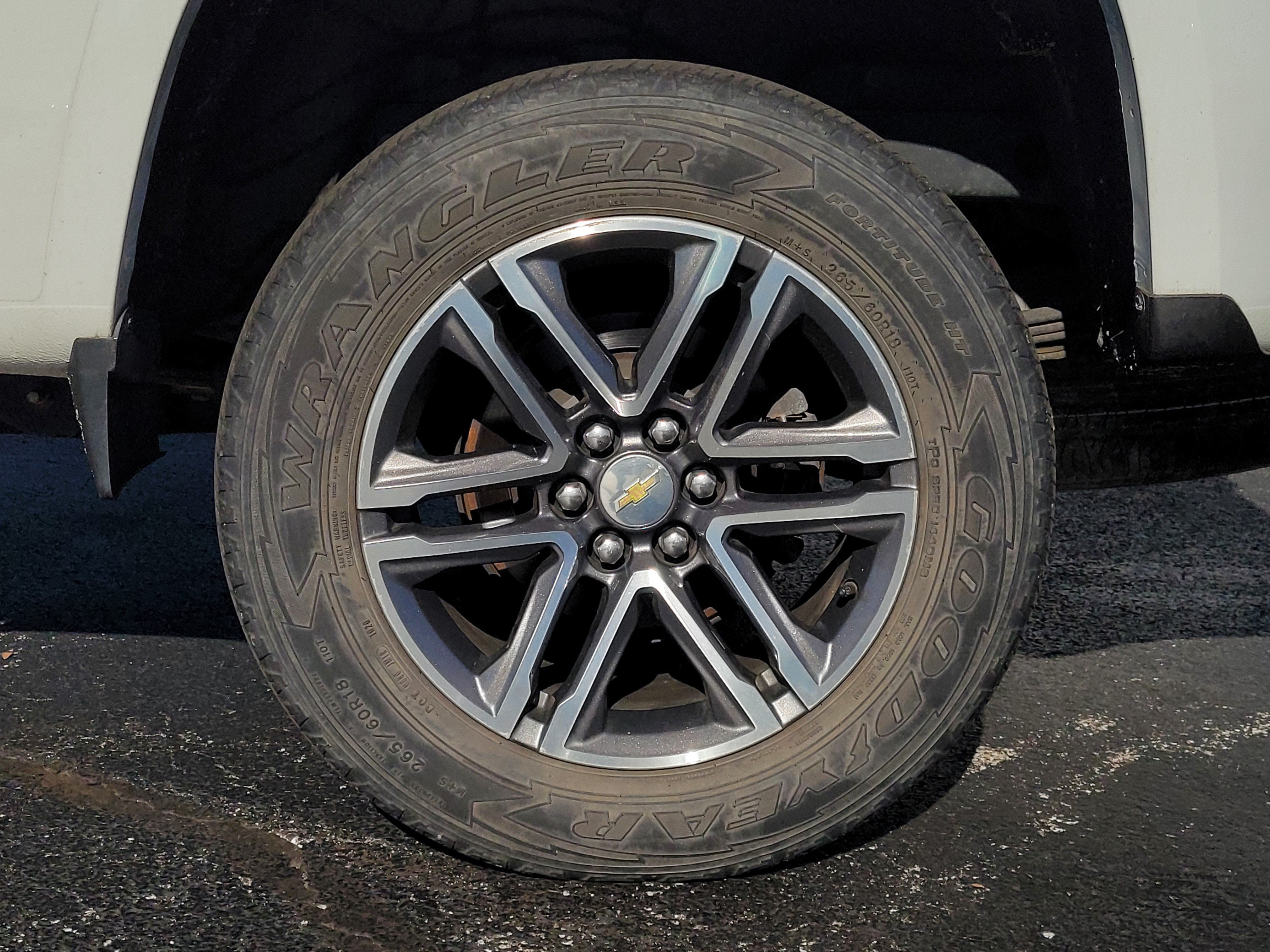Used 2020 Chevrolet Colorado W/T w/ Custom Special Edition AWD/4WD image 10
