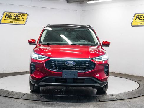 Used 2023 Ford Escape SE w/ PHEV Premium Package FWD image 6