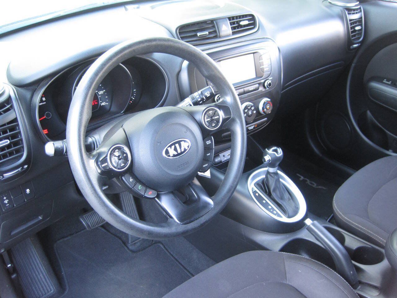 Used 2019 Kia Soul FWD image 18