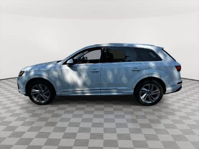 Used 2023 Audi Q7 3.0T Premium w/ Convenience Package AWD/4WD image 4