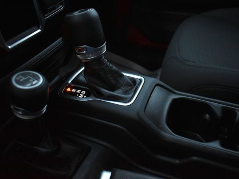 Used 2021 Jeep Wrangler Unlimited Sport image 28