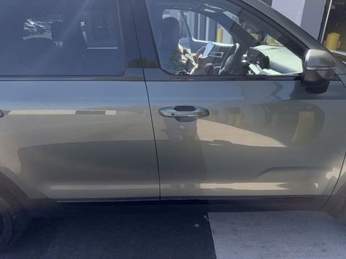 Used 2025 Kia Telluride EX X-Line AWD/4WD image 3