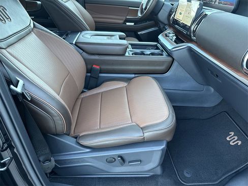 Used 2025 Ford Expedition Max King Ranch image 13