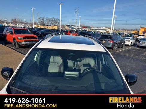 Used 2025 Honda Pilot Black Edition image 11