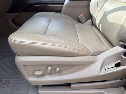 Used 2020 Chevrolet Tahoe LT image 18