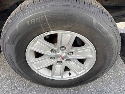 Used 2015 GMC Sierra 1500 SLE w/ SLE Value Package image 19