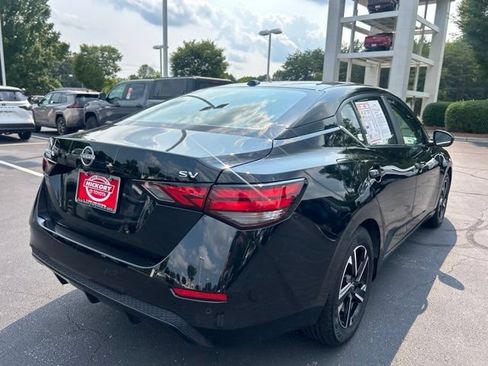 Used 2024 Nissan Sentra SV FWD image 7