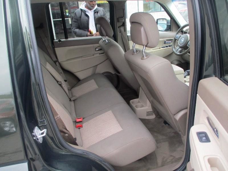 Used 2011 Jeep Liberty Sport w/ Popular Equipment Group AWD/4WD image 8