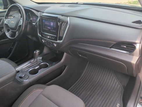 Used 2020 Chevrolet Traverse LT FWD image 28
