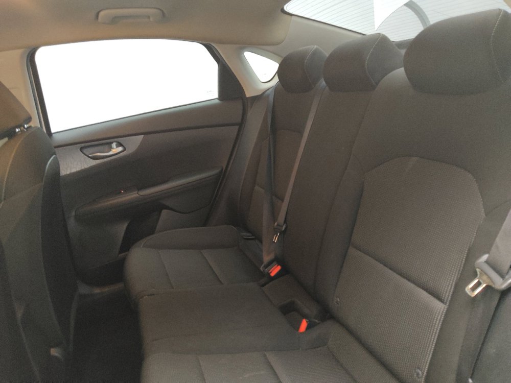 Used 2021 Kia Forte LXS FWD image 18